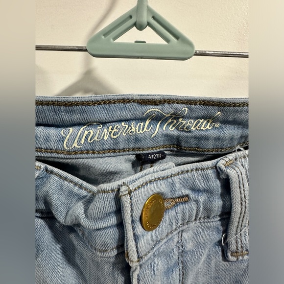 ⭐️SOLD⭐️Universal Thread Distressed Skinny Jeans - Picture 7 of 8